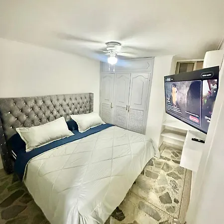 Luxury Wifi Jacuzzi Balcony Near The And Old Apartment