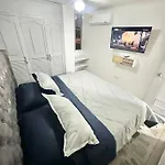 Luxury Apt Wifi Jacuzzi Balcony Near The Beach And Old City